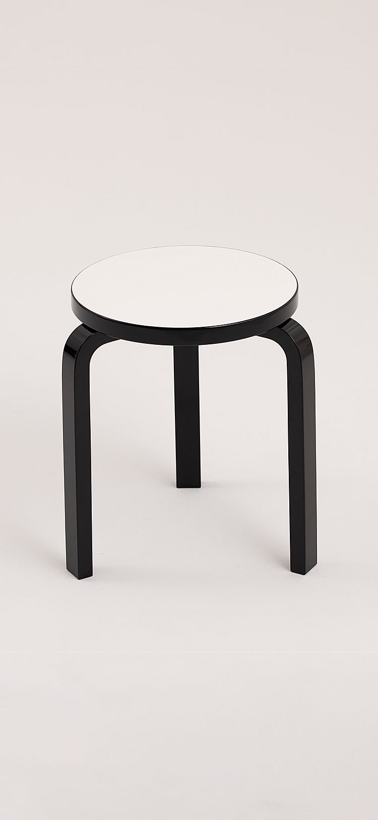岸和郎 Artek Stool 60 - 漆_japan