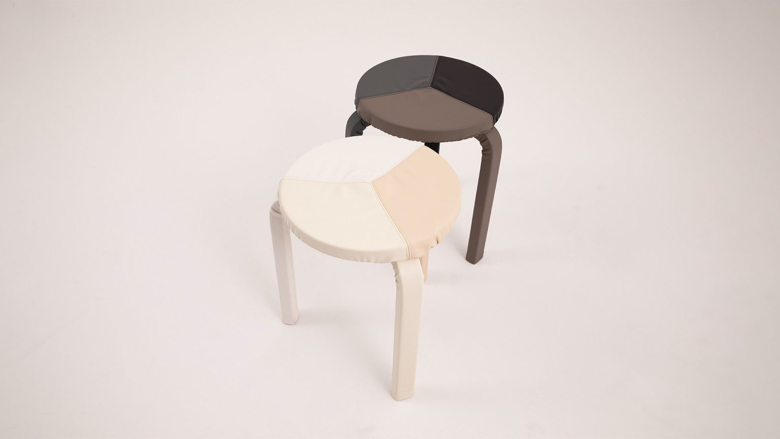 sakumaeshima Stool60とシワ